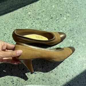 DeLiso Women's 6.5 Brown Suede Cap Toe Heels Classic Low Cone Heel Pumps Vintage